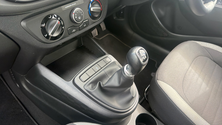 Hyundai i10 1.0 MPi SE Connect 5dr Petrol Hatchback